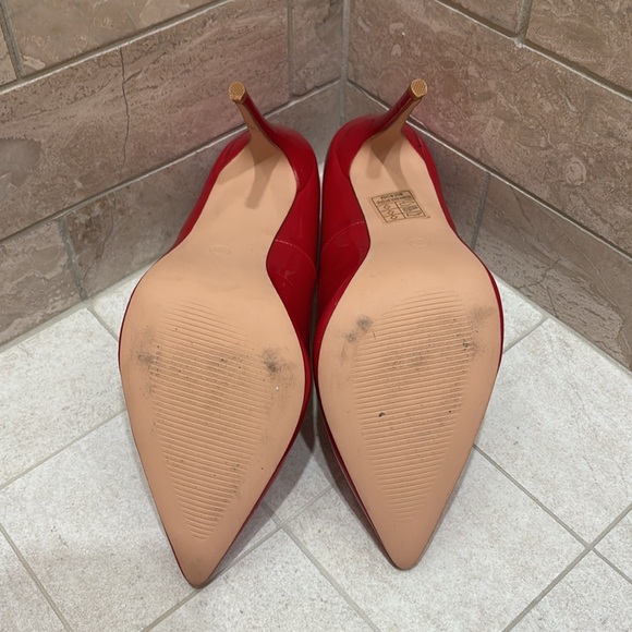 Bella Marie Vibrant Red Heels - Picture 10 of 10